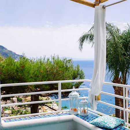 Holiday home Eden House *